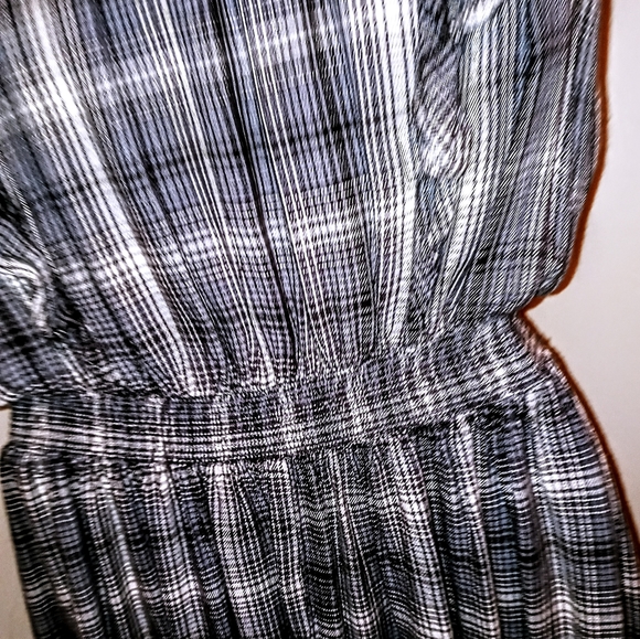 UNIVERSAL THREAD PLAID DRESS - Picture 8 of 10